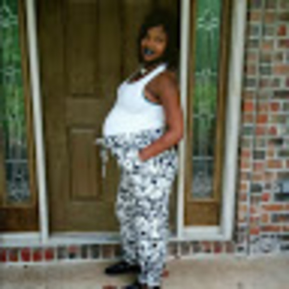 Meet your Posher, Lakendra - Picture 1 of 1